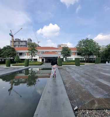 สโมสรราชพฤกษ์..
