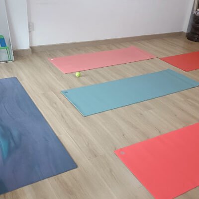 โยคะ ไทม์ ดินแดง (Yoga Time)